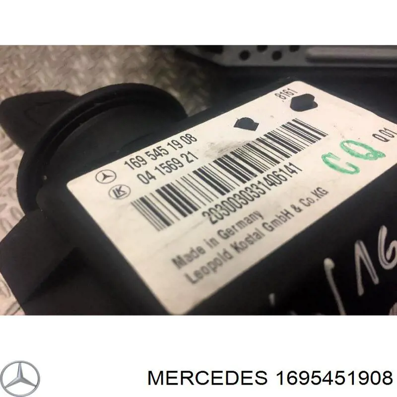 1695451908 Mercedes