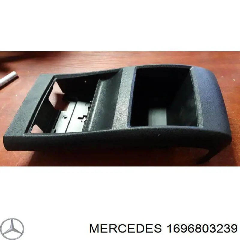 1696803239 Mercedes