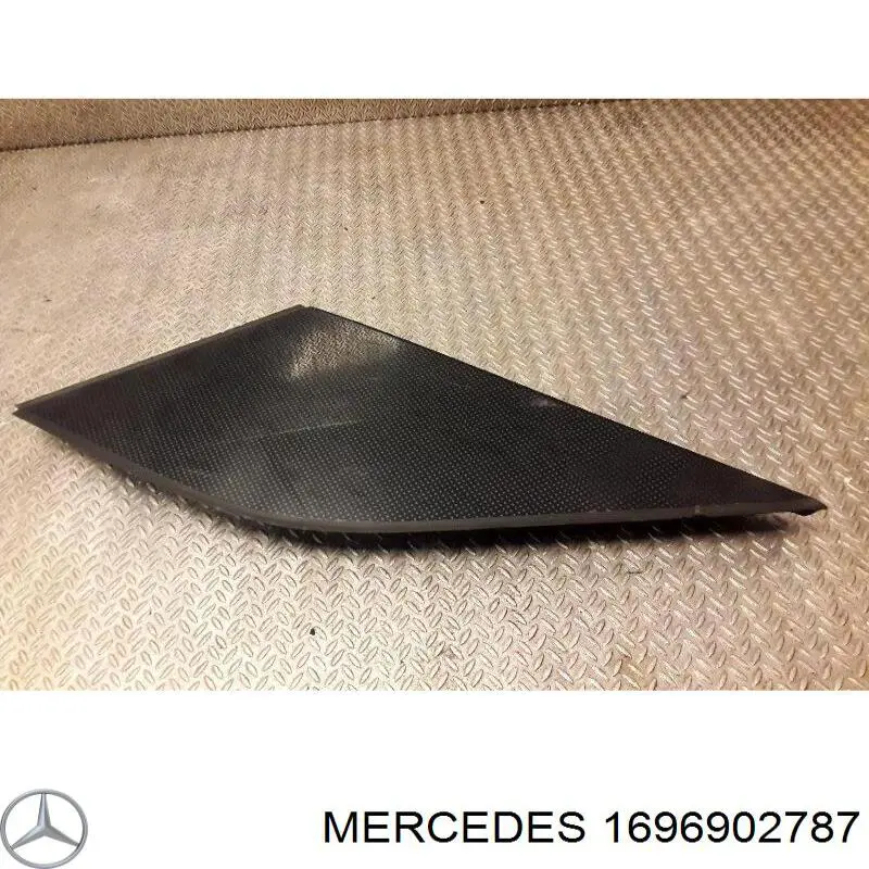 1696902787 Mercedes