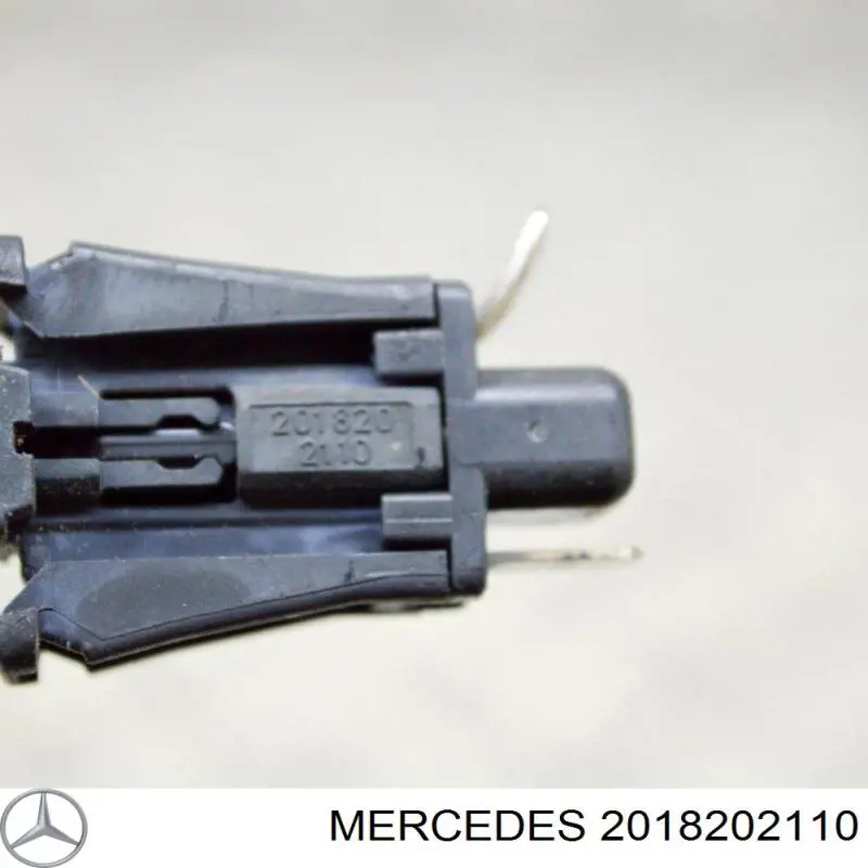 Interruptor de puerta Mercedes 2018202110 precio, desde 5,28 EUR