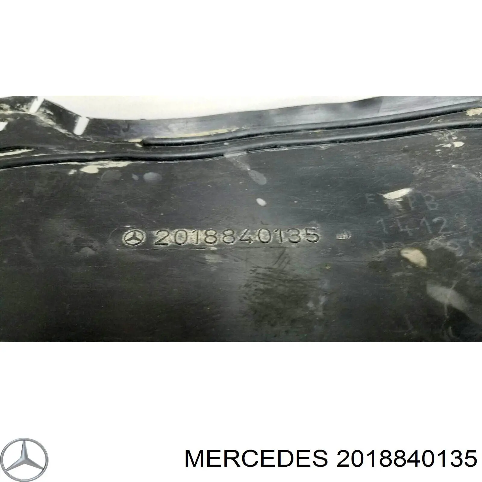 Guardalodos interior izquierdo, guardafango delantero Mercedes A2018840135 precio, desde 23,12 EUR