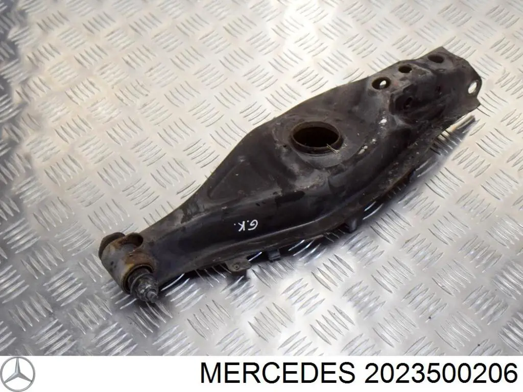 Brazo inferior trasero izquierdo/derecho Mercedes 2023500206 precio, desde 58,08 EUR