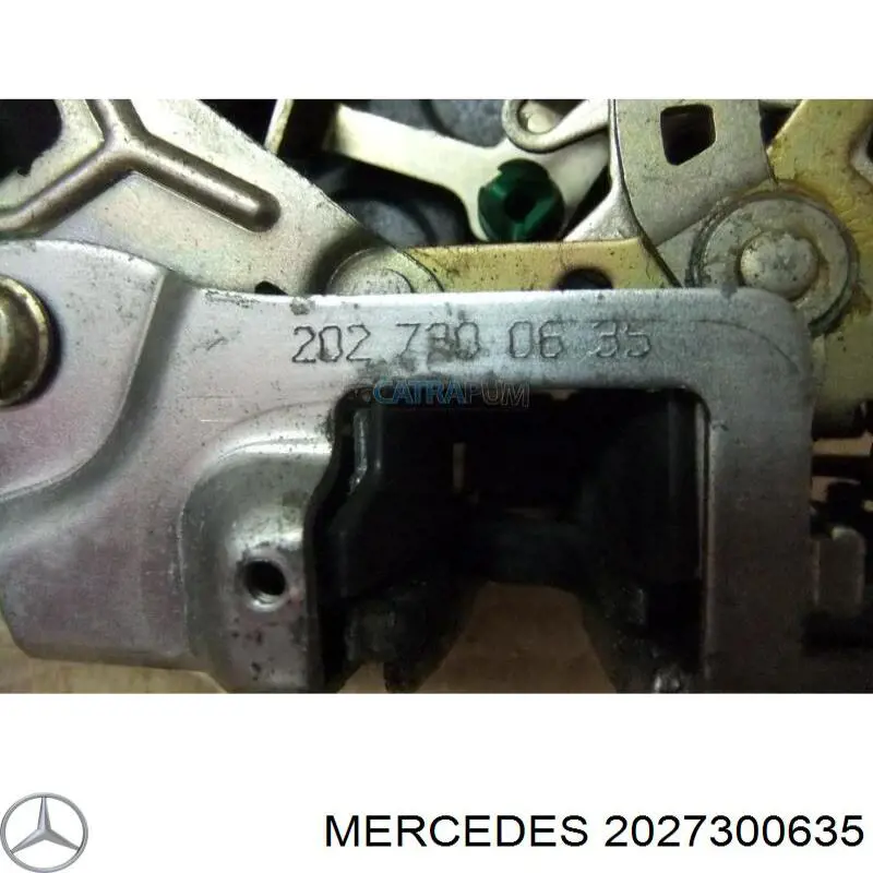 Cierre de la puerta trasera derecha Mercedes 2027300635