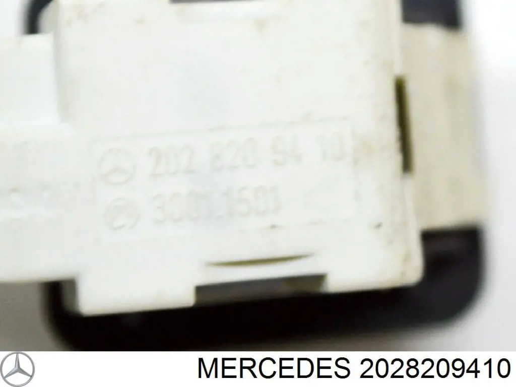 Interruptor de puerta Mercedes 2028209410 precio, desde 31,94 EUR