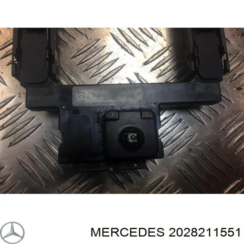 2028211551 Mercedes unidad de control elevalunas consola central