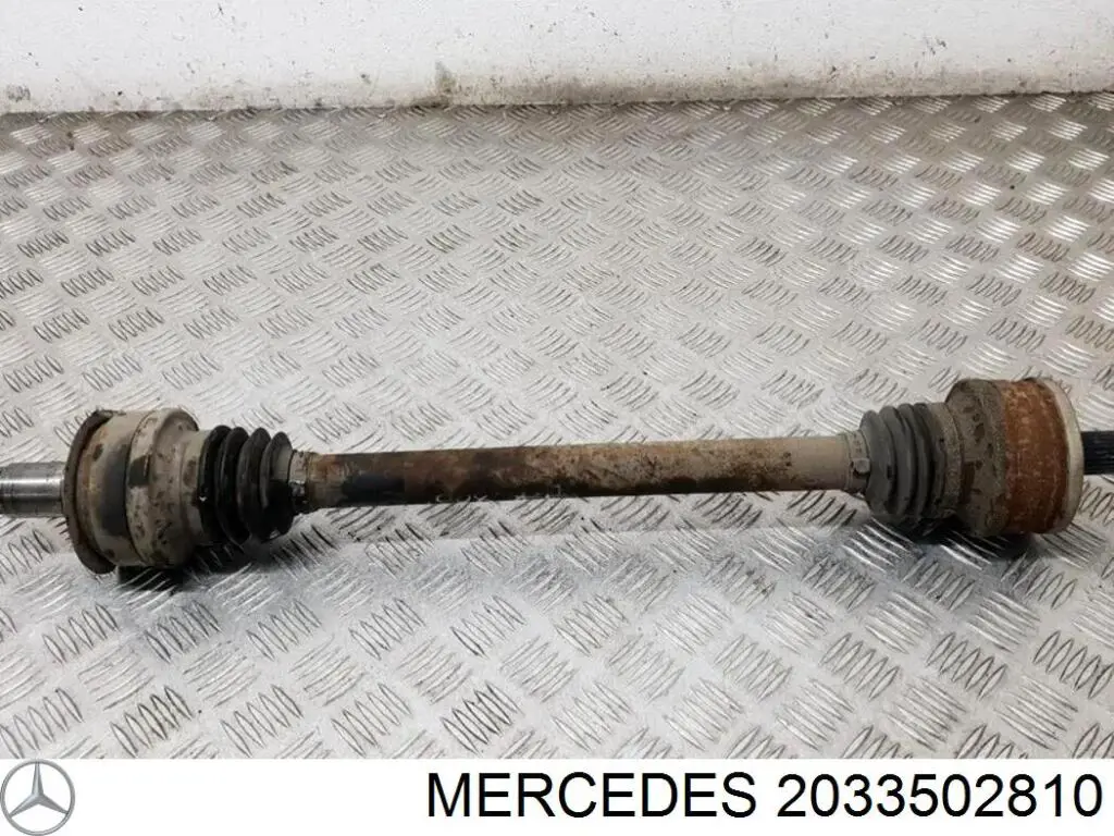 2033506656 Mercedes árbol de transmisión trasero
