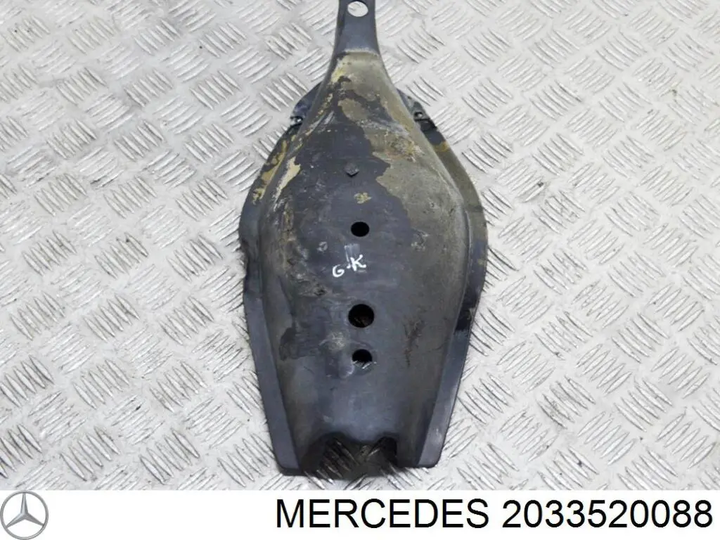 Protección inferior trasera del brazo de suspensión 2033520088 Mercedes
