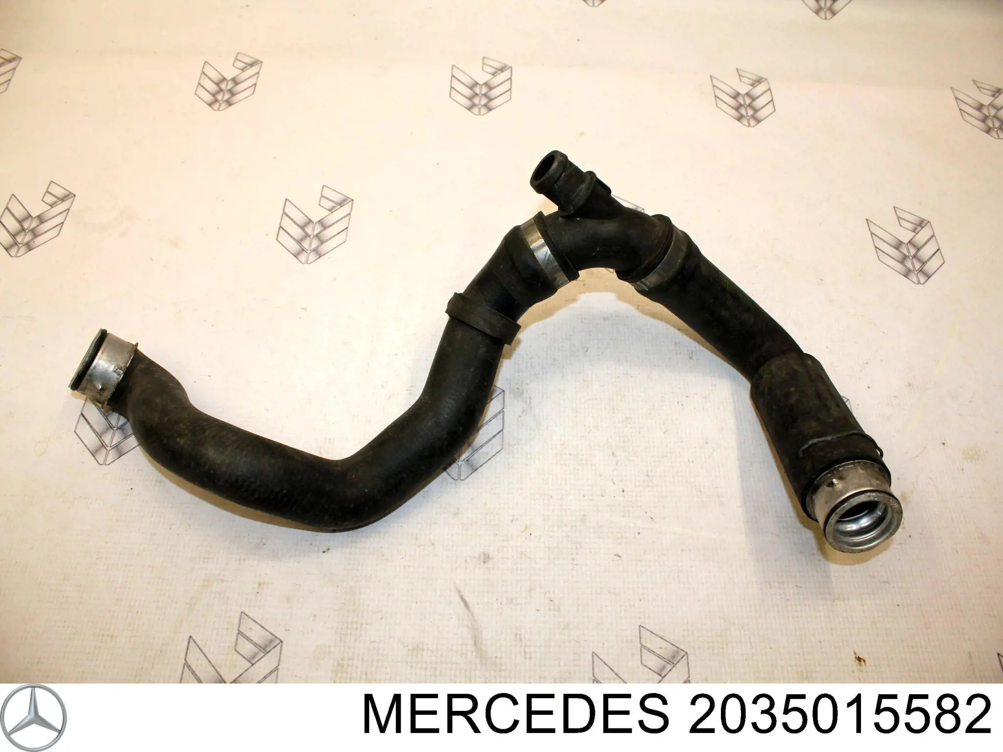 Manguera inferior del radiador Mercedes A2035015582 precio, desde 53,32 EUR
