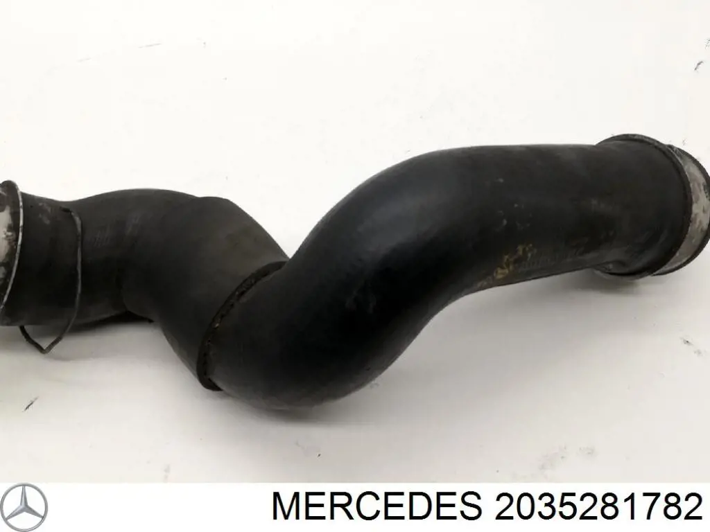 2035281782 Mercedes tubo flexible de aire de sobrealimentación inferior derecho