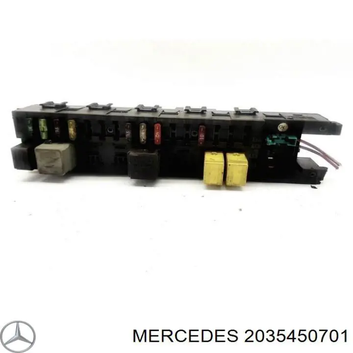 Caja de fusibles 2035450701 Mercedes