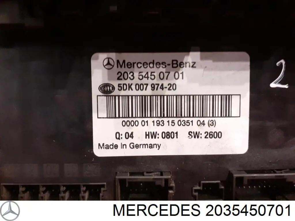 Caja de fusibles 2035450701 Mercedes