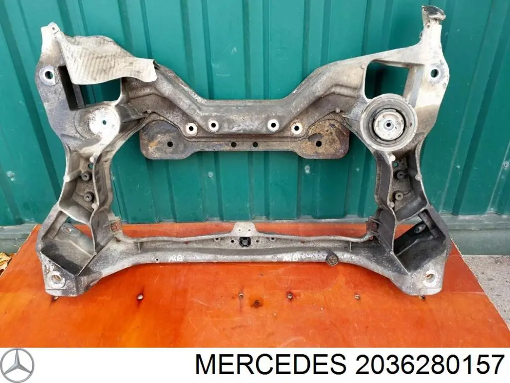 2036280157 Mercedes subchasis delantero soporte motor