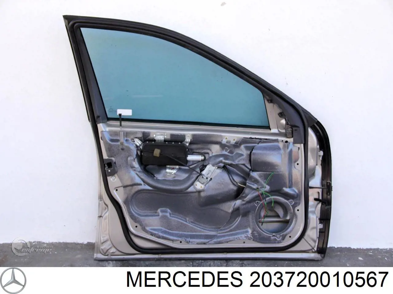 2037200105 Mercedes Puerta delantera