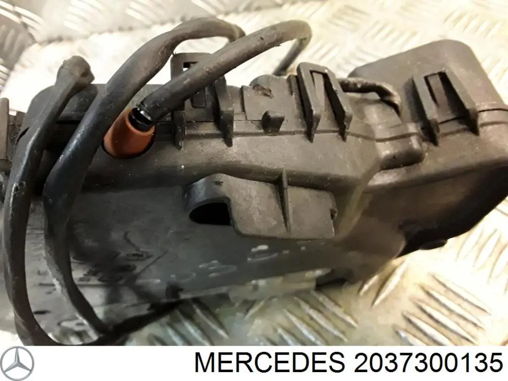 Cerradura de puerta trasera izquierda Mercedes 2037300135 precio, desde 63,89 EUR