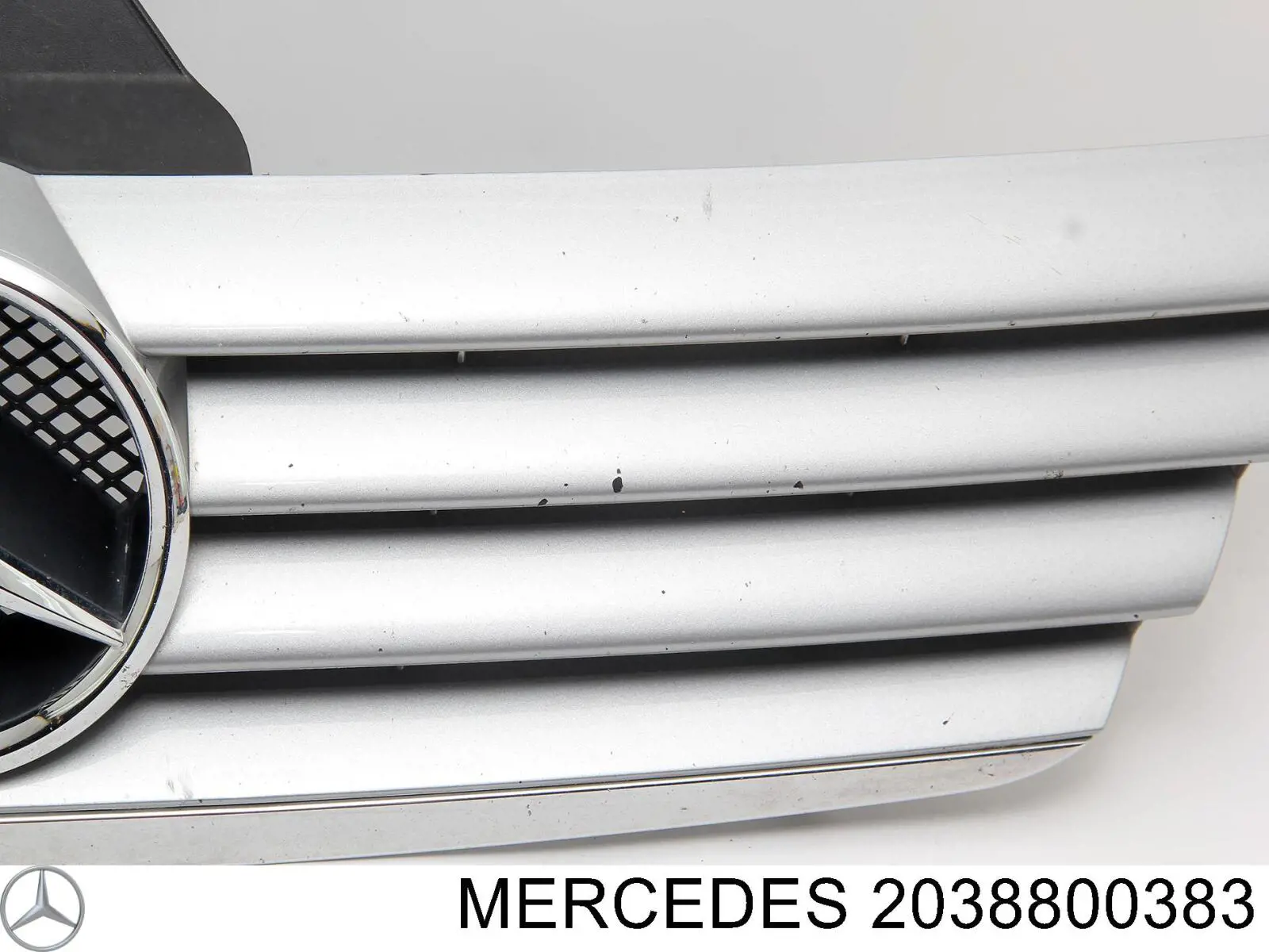 Parrilla Mercedes C CL203