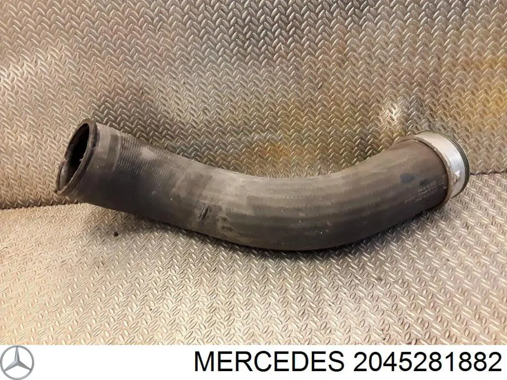 2045281882 Mercedes tubo flexible de aire de sobrealimentación derecho