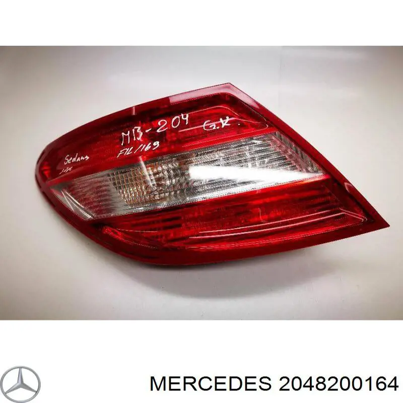 2048200164 Mercedes piloto posterior izquierdo