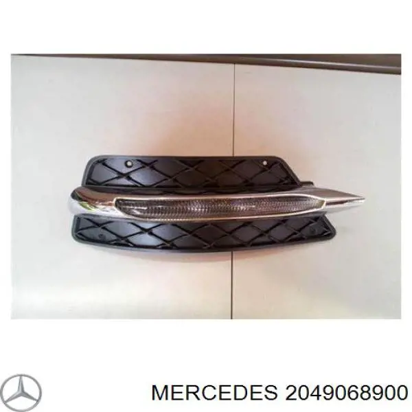 Luz diurna izquierda Mercedes 2049068900 precio, desde 91,99 EUR