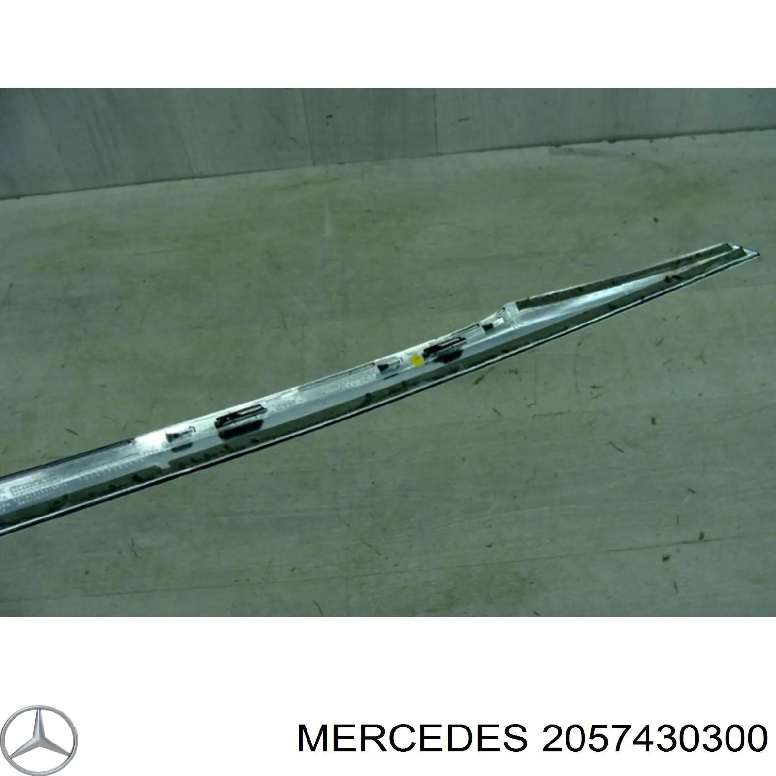 2057430300 Mercedes