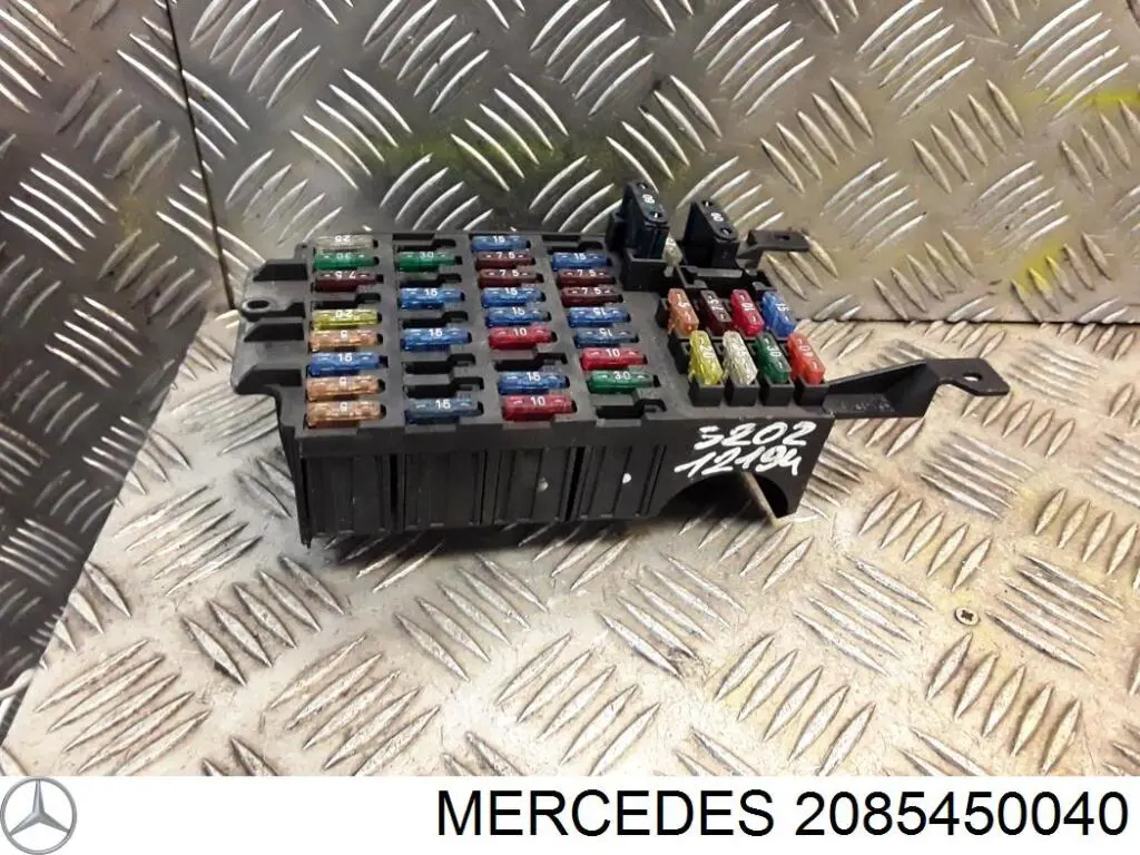 Caja reles Mercedes A2085450040