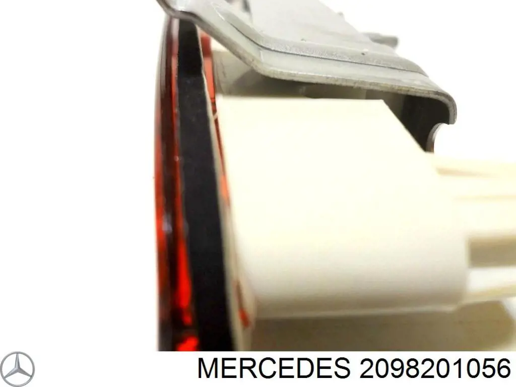 Tercera luz de freno A209820105664 Mercedes