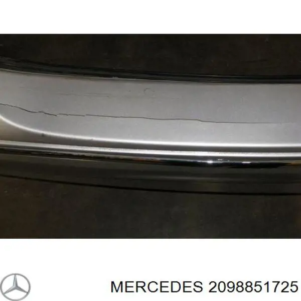 2098851725 Mercedes parachoques trasero