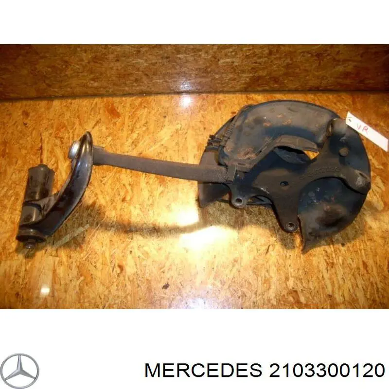 2103300120 Mercedes muñón del eje, suspensión de rueda, delantero derecho