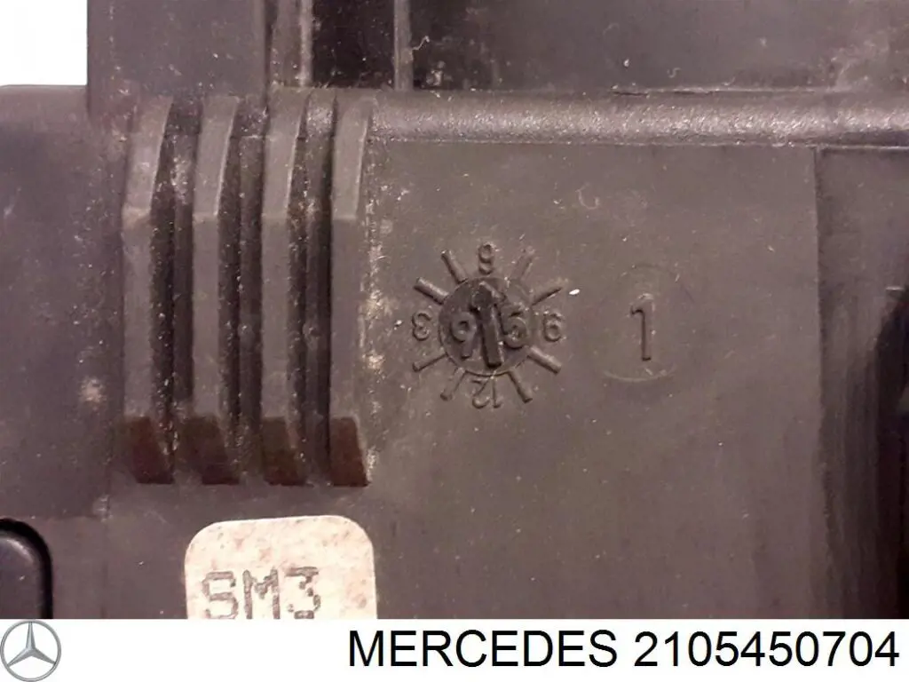 2105450704 Mercedes interruptor de faros para "torpedo"