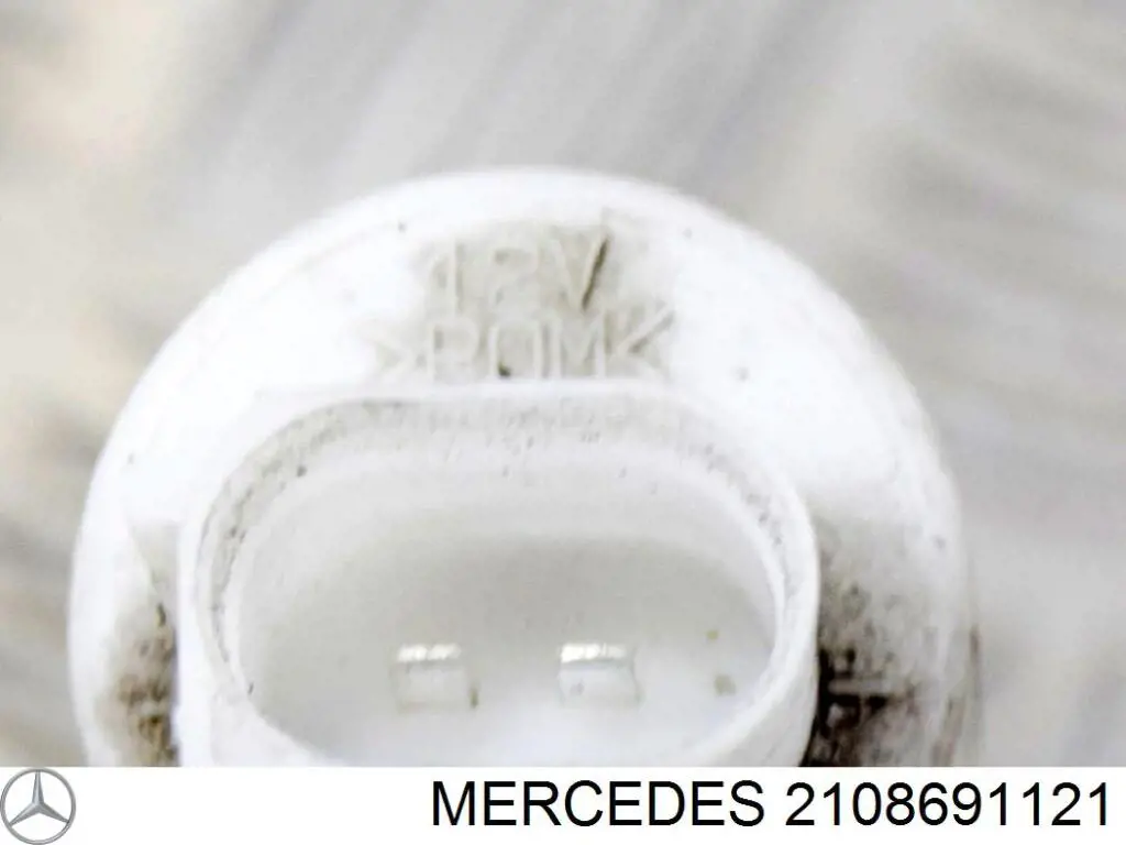 Mercedes 2108691121