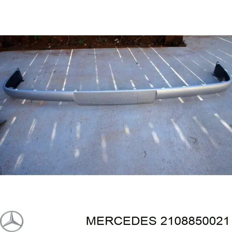 2108850021 Mercedes listón embellecedor/protector, parachoques delantero central