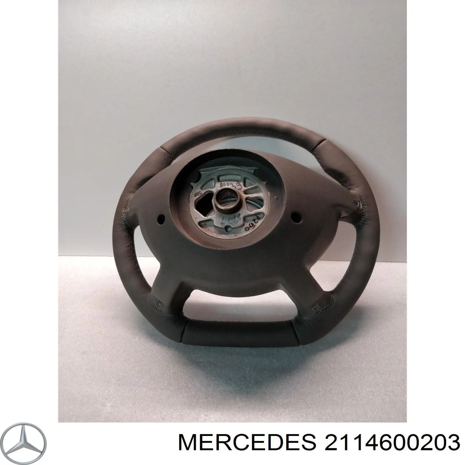 2114600203 Mercedes volante