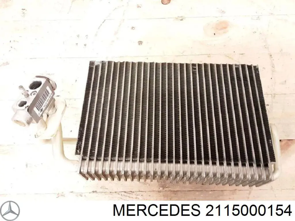 2115000154 Mercedes condensador aire acondicionado