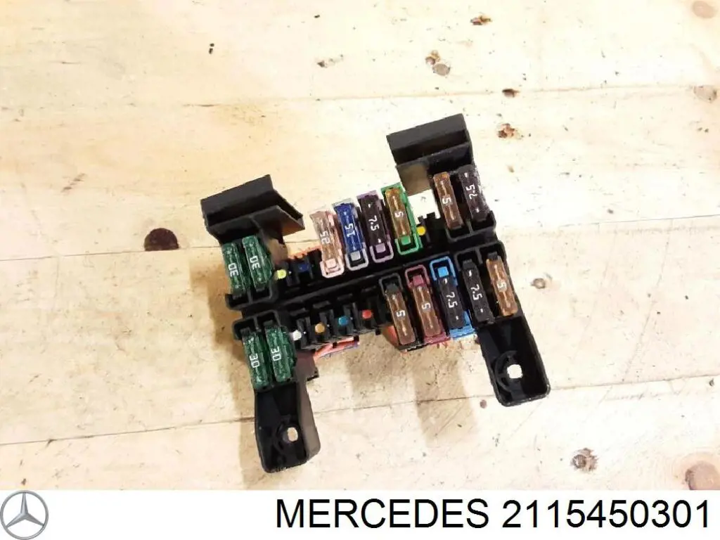 Caja de fusibles, trasera interior para Mercedes E (W211)