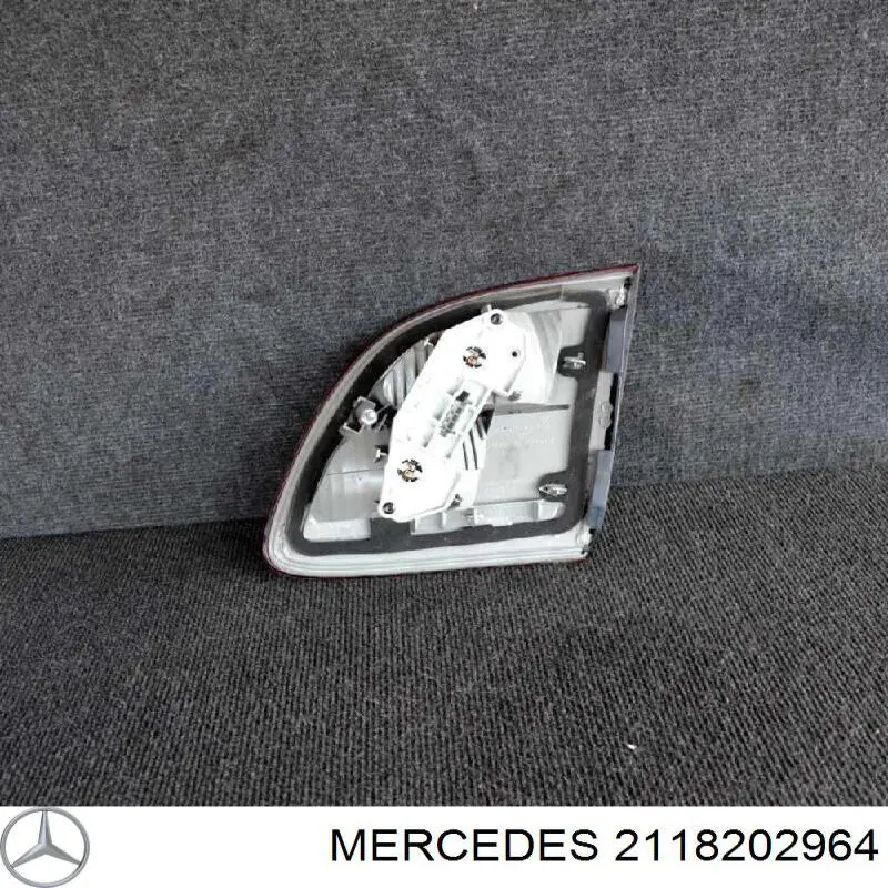 2118202964 Mercedes piloto posterior interior izquierdo