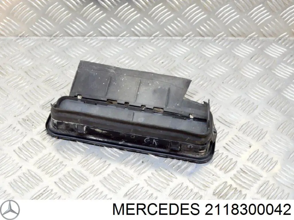 2118300042 Mercedes Tapa tanque combustible