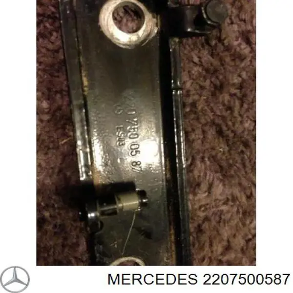 2207500587 Mercedes conjunto de bisagra, puerta del maletero