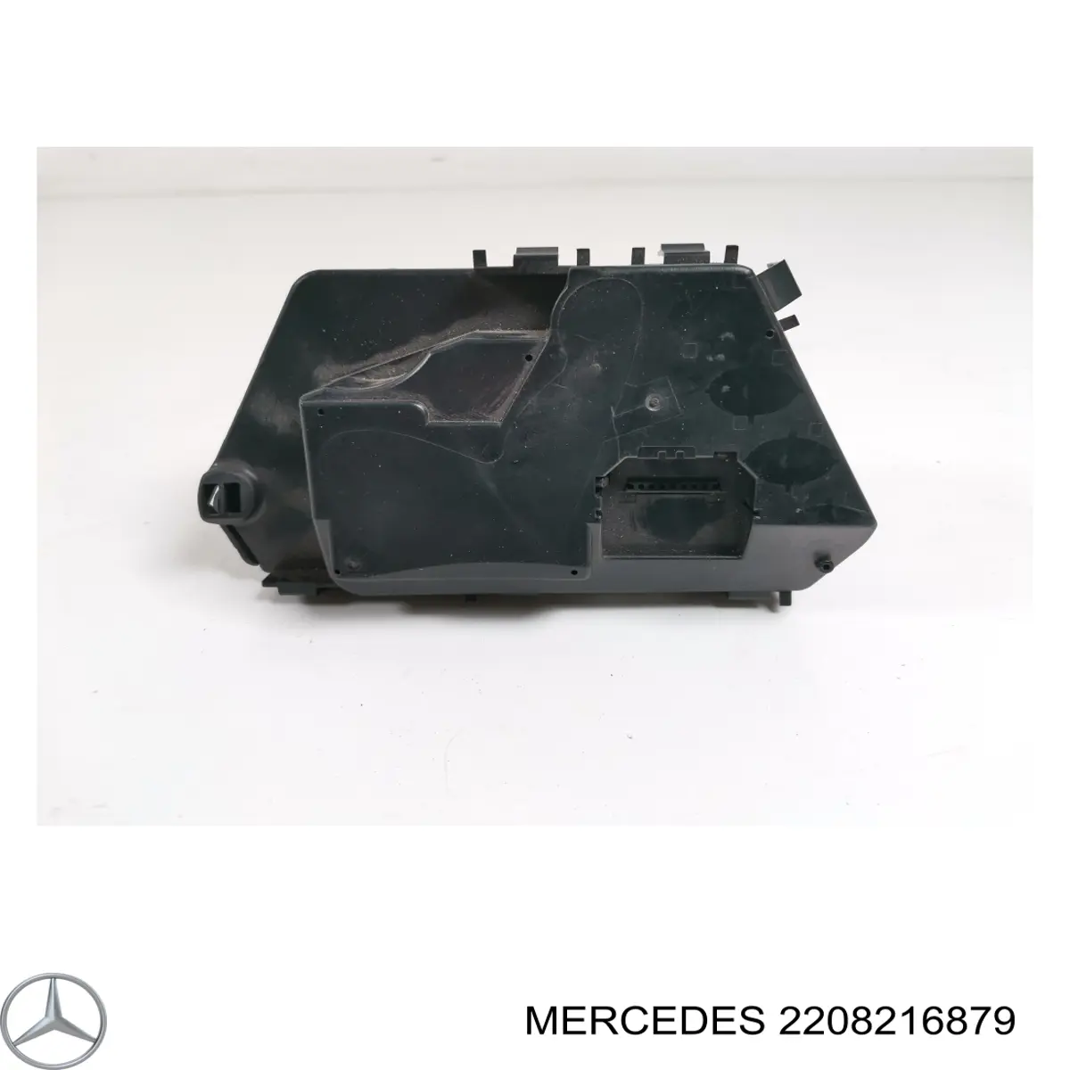 2208216879 Mercedes