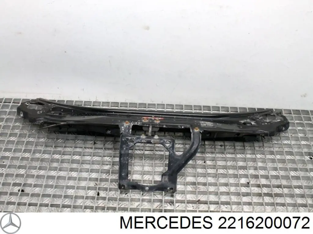 2216200072 Mercedes soporte de radiador superior (panel de montaje para foco)