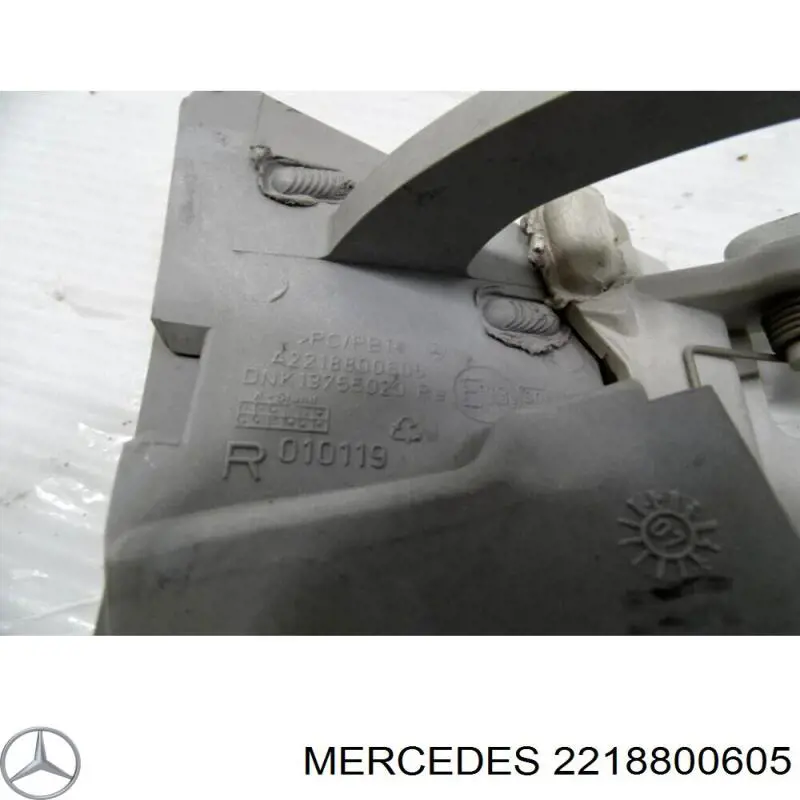 2218800605 Mercedes tapa de boquilla lavafaros
