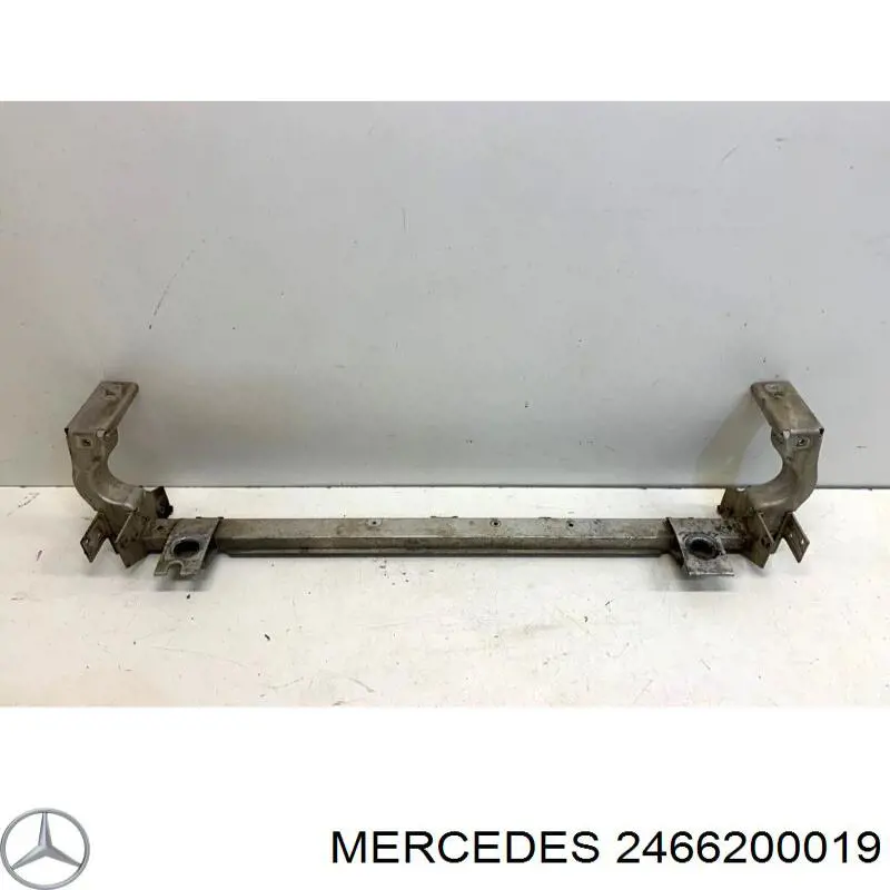 2466200019 Mercedes apoyo de radiador inferior