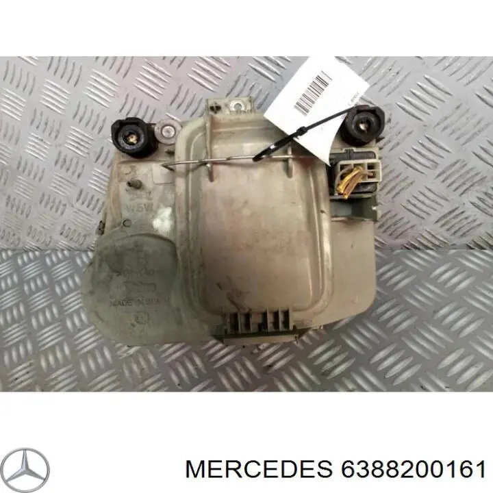 Faro derecho 6388200161 Mercedes