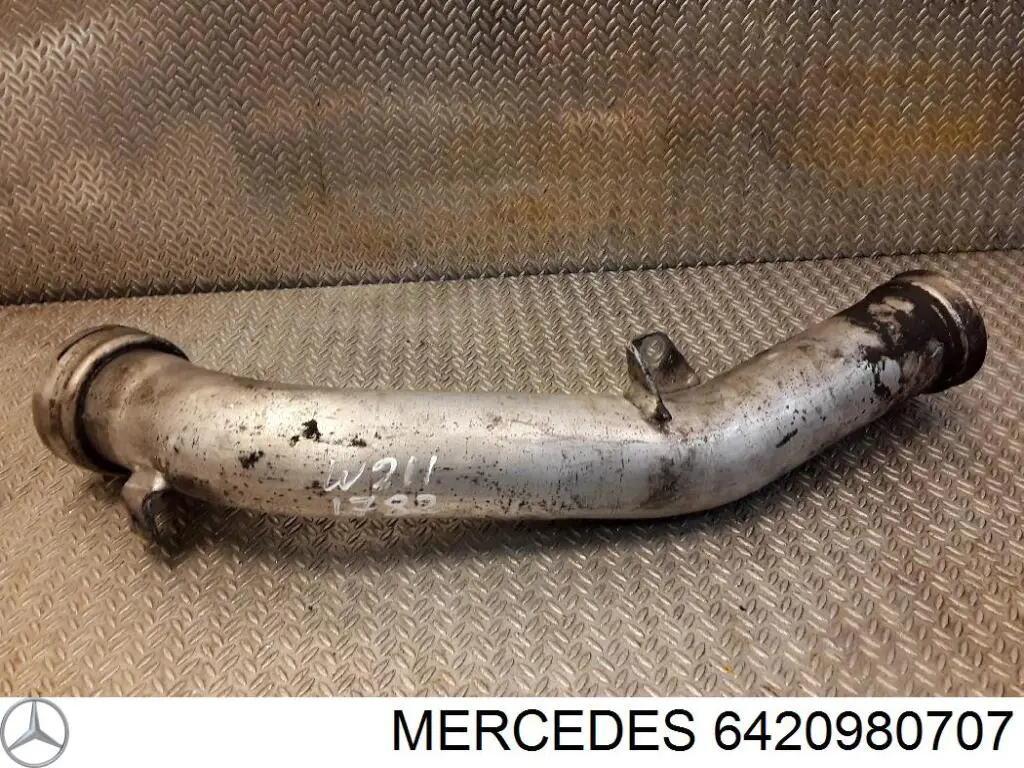 6420980707 Mercedes tubo flexible de aire de sobrealimentación superior