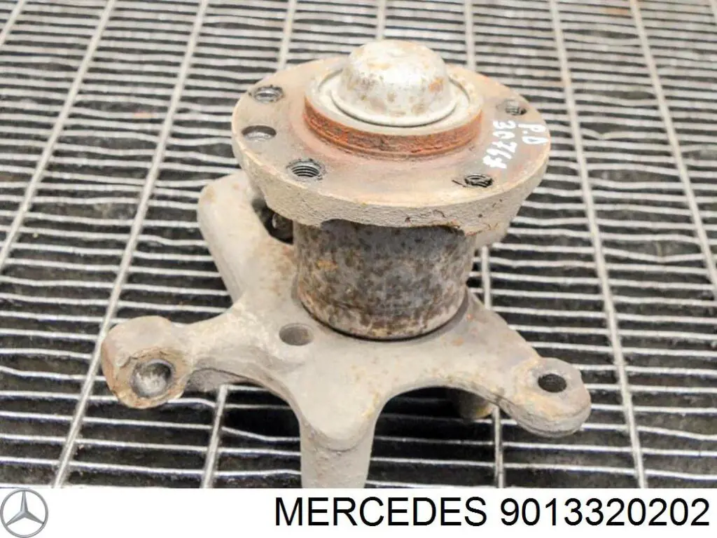 Mangueta delantera derecha Mercedes 9013320202 precio, desde 87,12 EUR