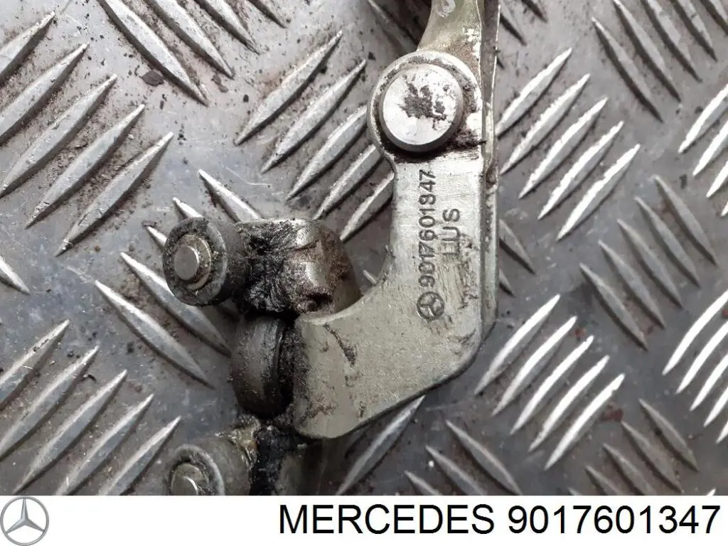 Comprar 9017601347 Mercedes Rodillo central derecho de puerta corrediza