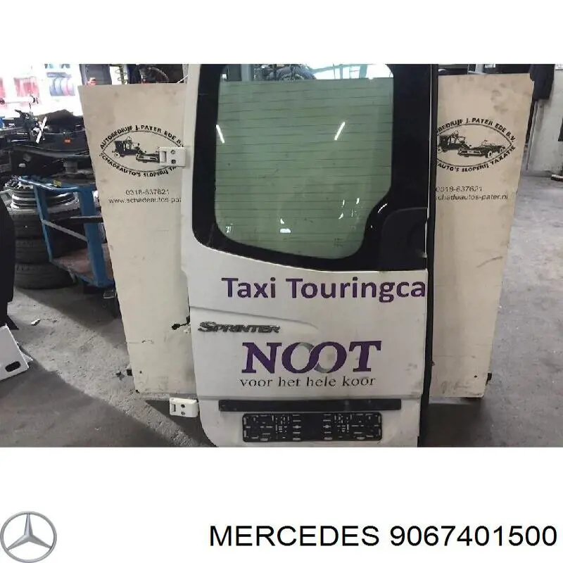 A9067401500 Mercedes Puerta trasera izquierda de furgón de doble hoja