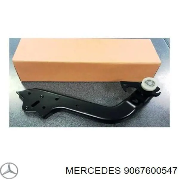 Rodillo inferior derecho de puerta corrediza 9067600547 Mercedes