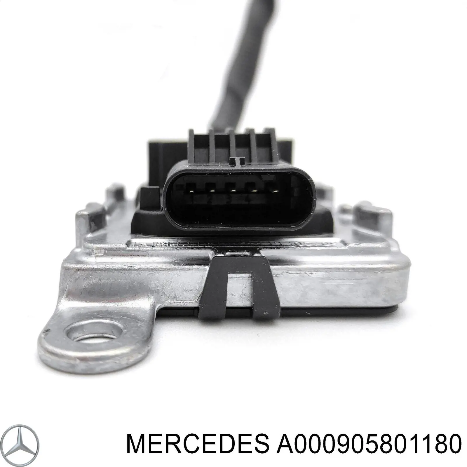 000905801180 Mercedes