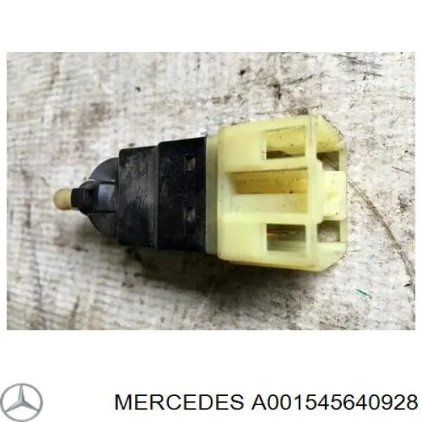 A001545640928 Mercedes interruptor luz de freno