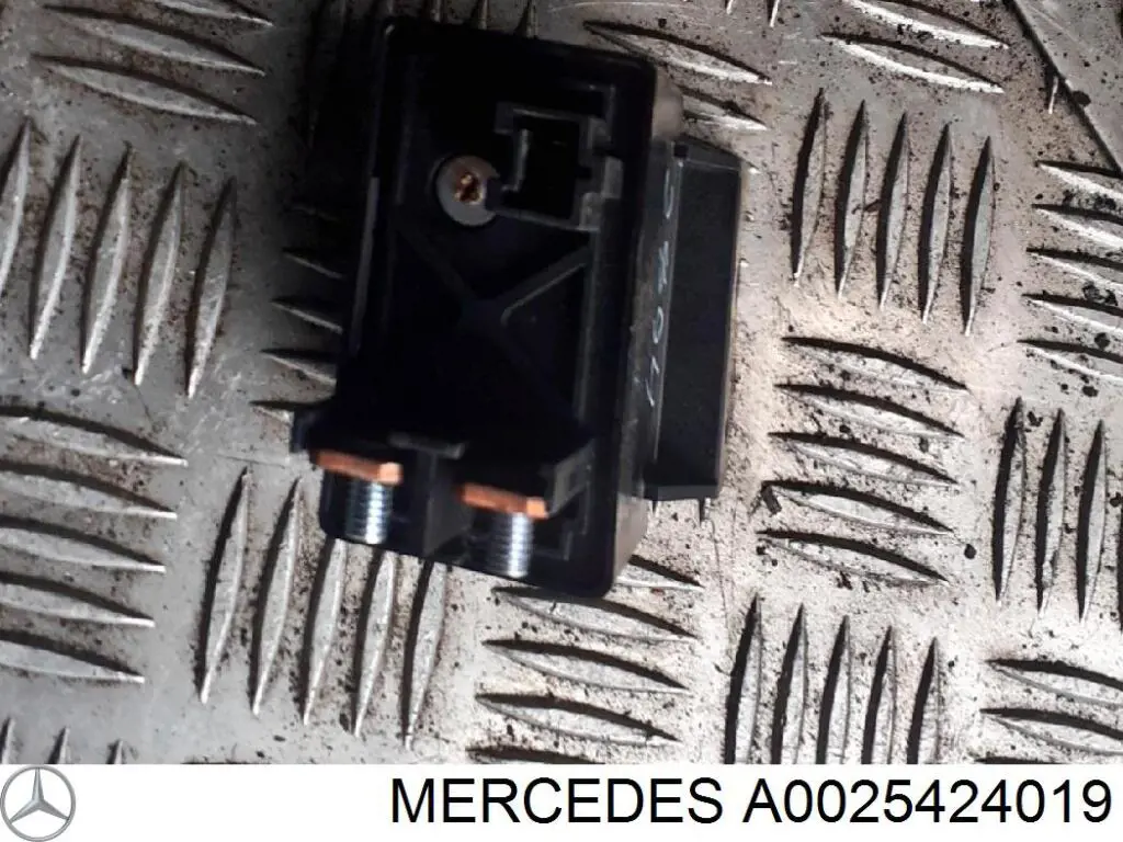 0025424019 Mercedes