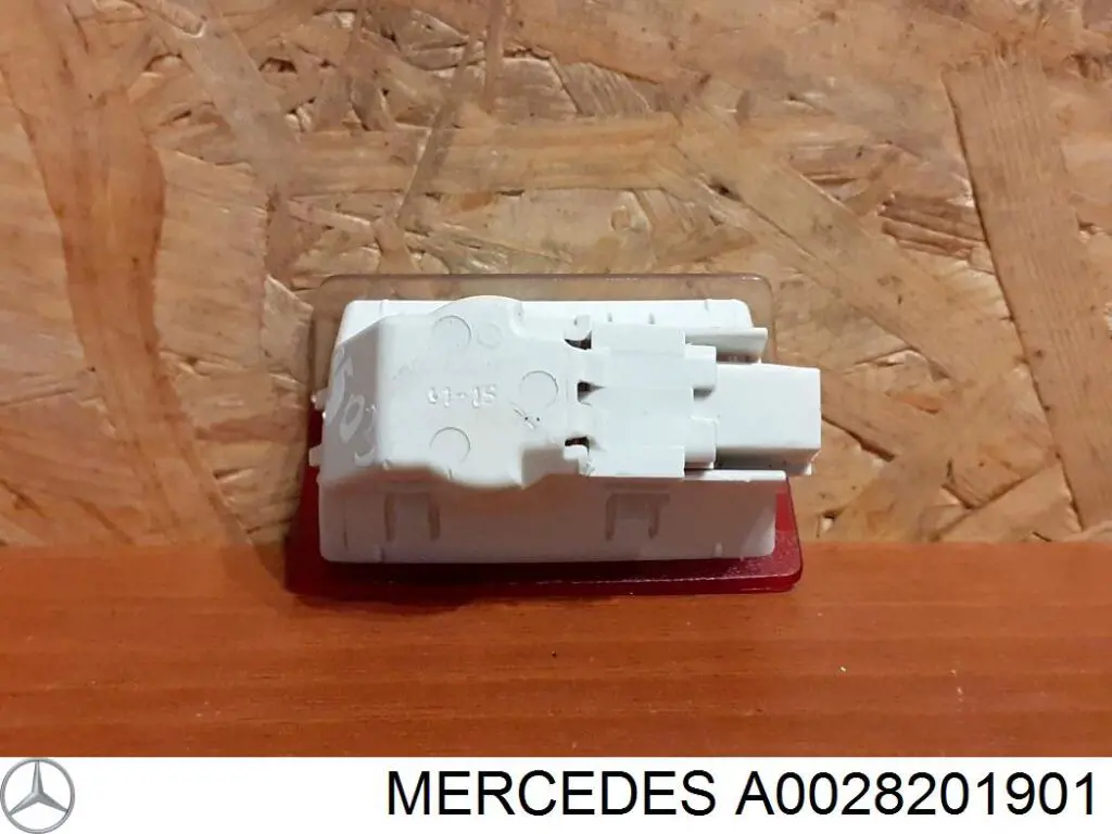 Comprar A0028201901 Mercedes Lámpara de cortesía de puerta